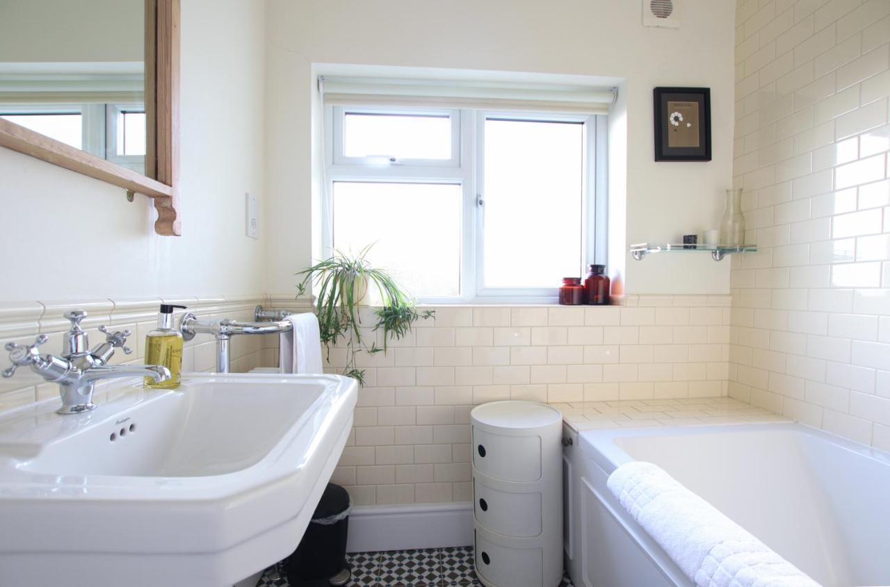 Tranquil 2 Bedroom Home In Totterdown 브리스틀 외부 사진